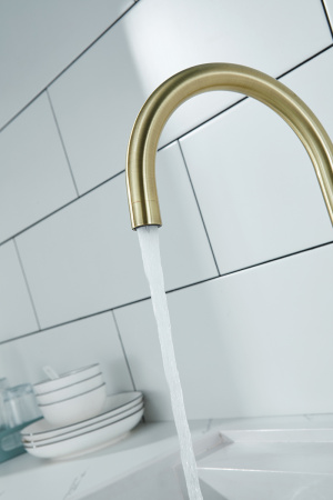 смеситель для кухни paulmark essen es213211-br, бронза