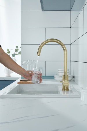 смеситель для кухни paulmark essen es213211-br, бронза