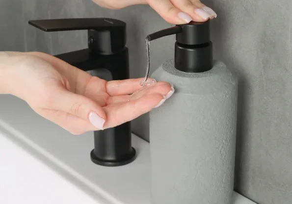 Дозатор для жидкого мыла Fora Concrete FOR-CON021 серый