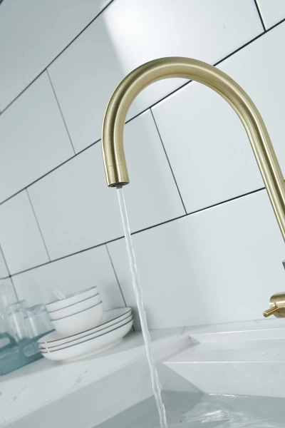 смеситель для кухни paulmark essen es213211-br, бронза