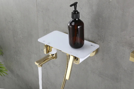 смеситель для ванны lemark mista lm6414wg золото белый