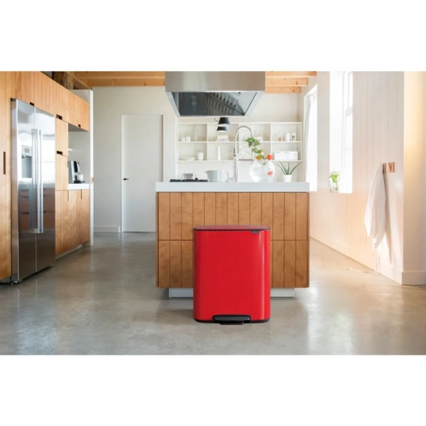 Мусорное ведро Brabantia Bo Pedal Bin 211522 30+30 л, пламенно-красное