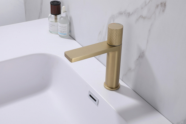 смеситель для раковины abber rund af8710g coolstart, золотой матовый